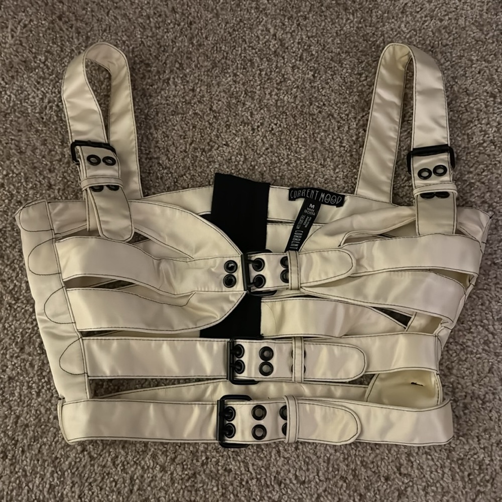 Current Mood
Ivory Divided Attention Harness Top Medium